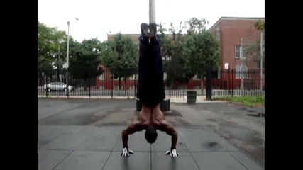 удивително - hand stand push ups +пляскане!