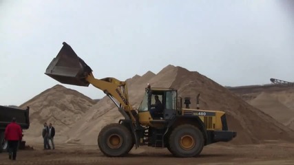 Komatsu Wa480 Loading Iveco Trakker 450 8x4 Truck
