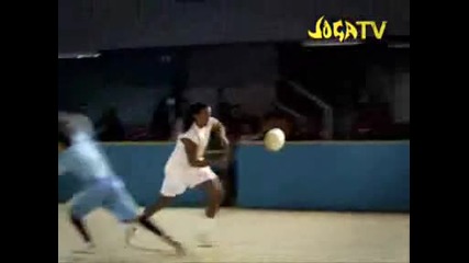 Реклама на Nike с участието на Ronaldinho 