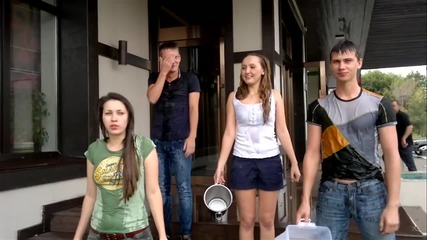 Ледяной флешмоб ice bucket challenge Хабаровск Кафе бар _соблазн_ бросает вызов.