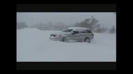 Jeep Grand Cherokee Overland Deep Snow