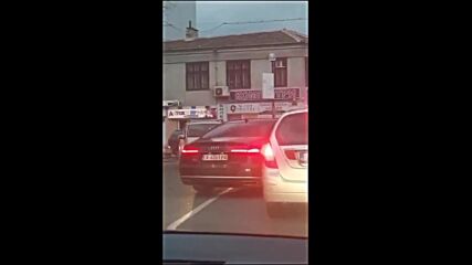 Общинският съветник Георги Янев скочи на бой на друг шофьор в Айтос