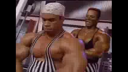 Bodybuilders show how be the best - Shawn Ray and Kevin Levrone