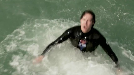 Diving from heli in France - Red Bull Cliff Diving 2010 [1080p]