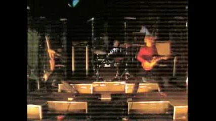 Hurriganes - Somebody Help Me