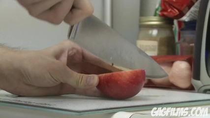 The Annoying Orange - Apple