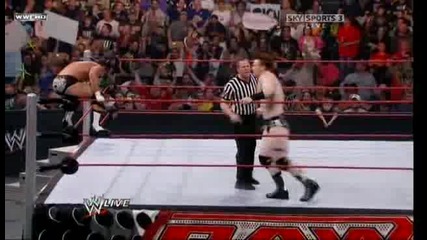 Sheamus пребива Jamie Noble | Raw 11/02/09 | 