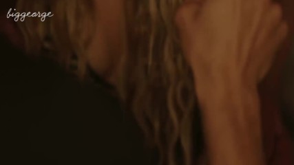 Shakira - Me Enamore ( Official Video )