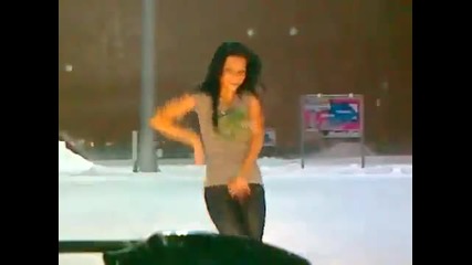 Мацката Рапар - Альбина Сафарова Танцува в снега