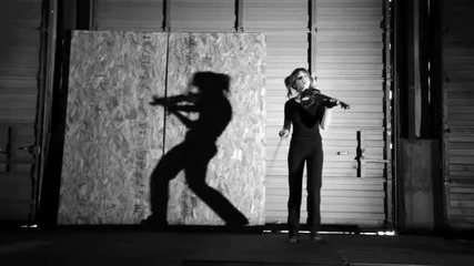 Ето още едно изпълнение на Lindsey Stirling ( момичето с цигулката)