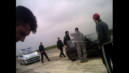 Пристигането на полицията на пистата в Габровница 