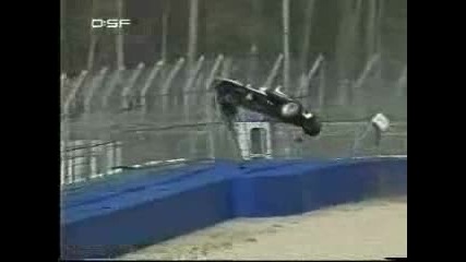 Наи - Луда Катастрофа Летяща На Формула 1!!!