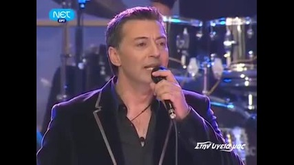Nikos Makropoulos - Vradiazei (live)