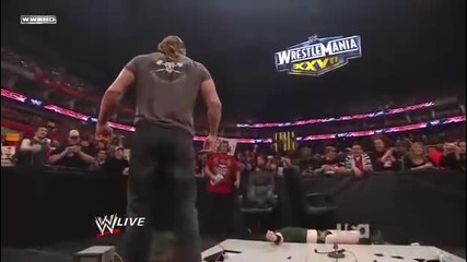 Wwe Raw Triple H пребива King Sheamus 