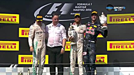 Награждаване на победителите след Гран при на Унгария