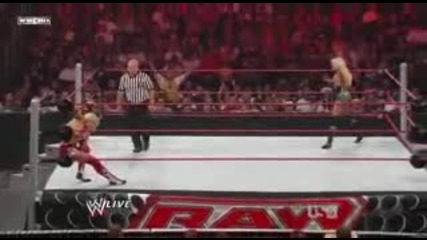 Kelly Kelly vs Maryse for Divas Championship