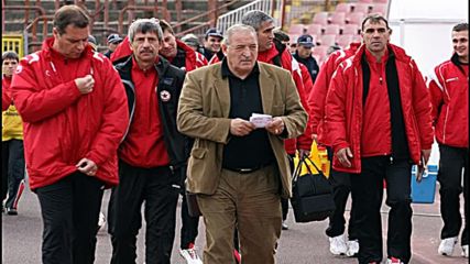 Пенев: Можем да поискаме отлагане на мача ни с Локо Сф