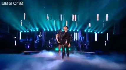 Едно невероятно изпълнение / Jessie J and Vince duet 'nobody's Perfect' - The Voice Uk