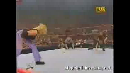 W W F Raw - Стефани срещу Триш [ Spanking Match ]