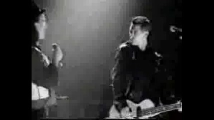 U2 - Christmas (baby Please Come Home)