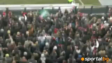 Вижте хореографията и феновете на Фейенорд - Аякс