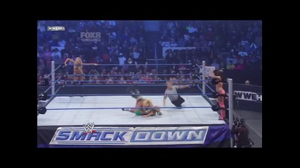 Smackdown 19.11.2010 Natlya and Kelly Kelly vs Layla and Michelle Mccool 