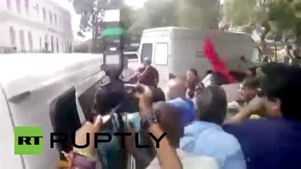 Panama: Cubans clash with gov. supporters days before summit