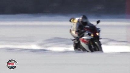 258 км-час на мотоциклет по снега ( Yamaha R1)