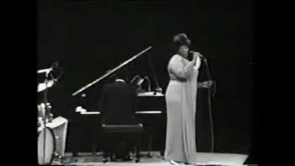 Ella Sings &quot;Summertime&quot; Berlin 1