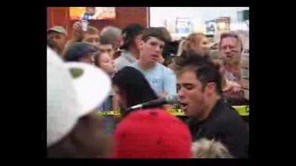 Skillet Whisper In The Dark (live)