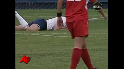 Здрави юмруци и скубене на коса повреме на мач