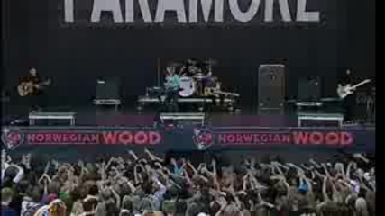 Paramore - When It Rains(live)8