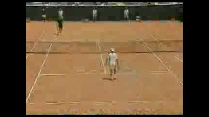 Тенисист Закопава Топкта