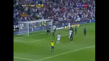 Реал Мадрид - Розенборг 4:0 - Първи трофей за Галактико