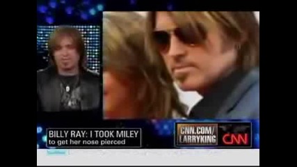 Бащата на Miley говори за новите и взаимоотношения с Nick Jonas