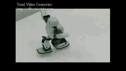 Робот, каращ скейтборд 