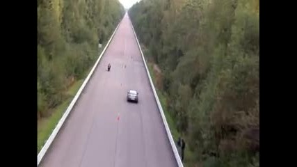 Suzuki Gsx1300r vs Nissan Gt-r Switzer R850