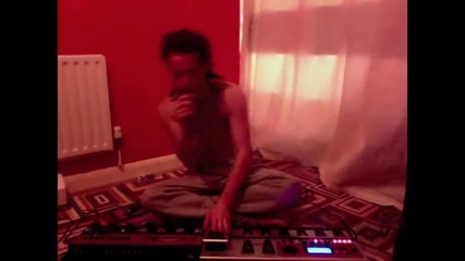 Elijah Mc - Sweet Dreams (eurythmics loop station cover 2011)