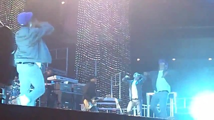 Justin Bieber - Love Me live 