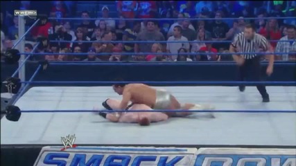 On-knees Roundhouse Kick - Alberto Del Rio