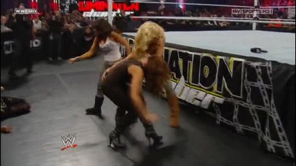 [hq] Wwe Elimination Chamber 2011: Бой между Дивите