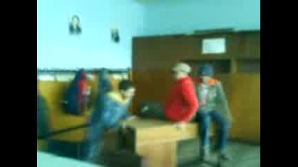 Ludi Se Voziat S Biuro