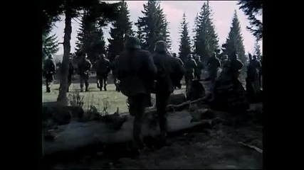 Атакуващи германци простреляни от снайперист.