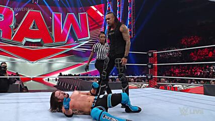 AJ Styles vs. Damian Priest: Raw, April 11, 2022