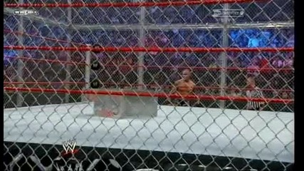 Randy Orton Показва Среден Пръст На Публиката (hell In A Cell) 