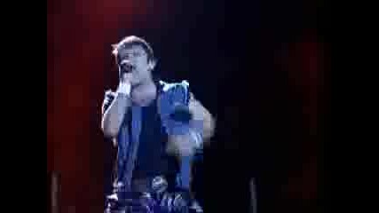 2 Minutes To Midnight - Iron Maiden Live 2