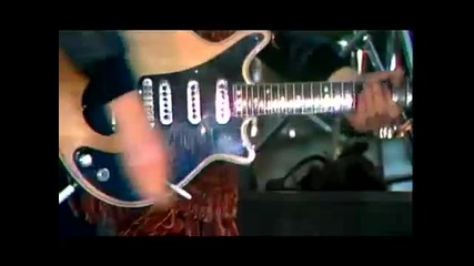 Queen - We Will Rock You