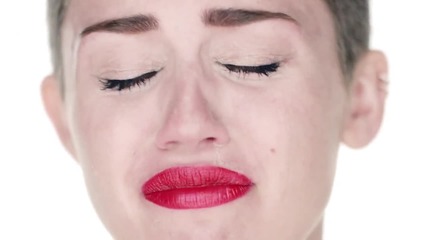 Премиера на Н О В А Т А версия! Miley Cyrus - Wrecking Ball (directors Cut) + текст и превод
