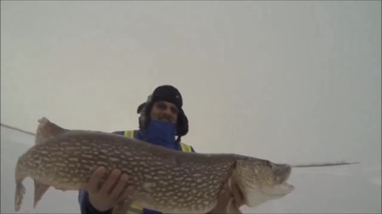 Зимен риболов на трофейна щука - Русия