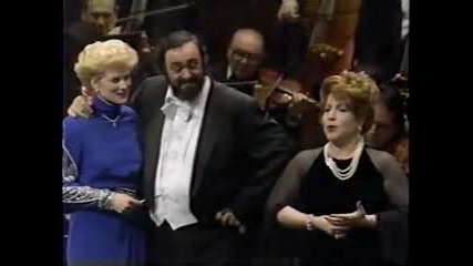 The Brindisi - La Traviata Pavarotti 